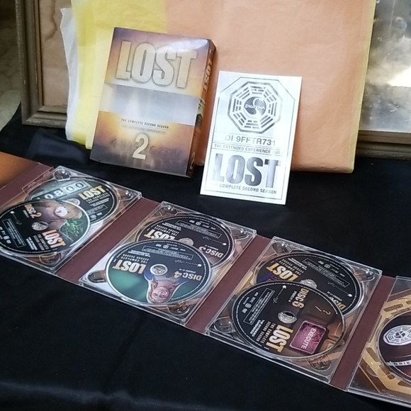 🎟"LOST" SEASONS 1 & 2 DVD BOXED SETS - Picture 5 of 6